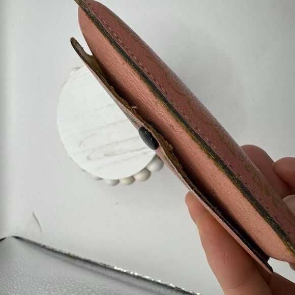 Vintage Pink Leather Eyeglass Case Black Gold Western Pattern Small Child size - Picture 6 of 12